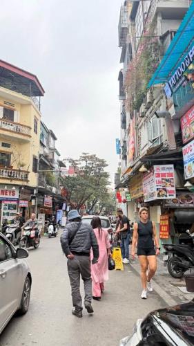 nhà mặt phố Hoàn Kiếm, 65m, mặt tiền 6m, kinh doanh ngày đêm - 2
