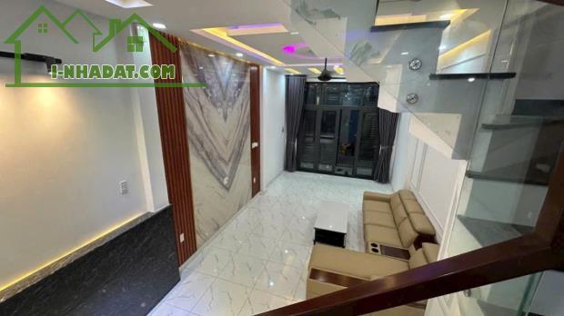 BÁN NHÀ HẺM 2 XE HƠI, SÁT MẶT TIỀN, GIÁ 3 TỶ 5 TL SỔ HỒNG RIÊNG, LH: 0765237963 ( THÀNH ).