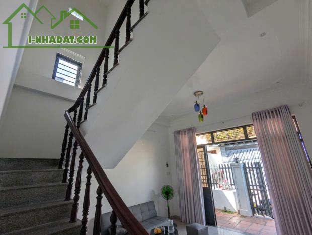 Cho Thuê Nhà Bắc Nha Trang – 3PN – Đường Rộng 8m Có Vỉa Hè – 11tr