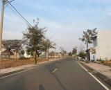 Cọc ngay lô đất 100m2 chỉ hơn 990 triệu, full thổ cư, có sổ sẵn, mặt tiền lộ giới 25m