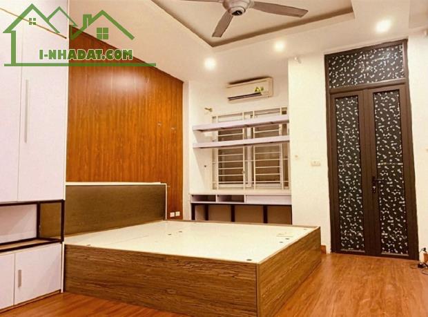 CĂN HIẾM - MỸ ĐÌNH - NHÀ DÂN XÂY - GẦN Ô TÔ - KD - FULL NT - 3