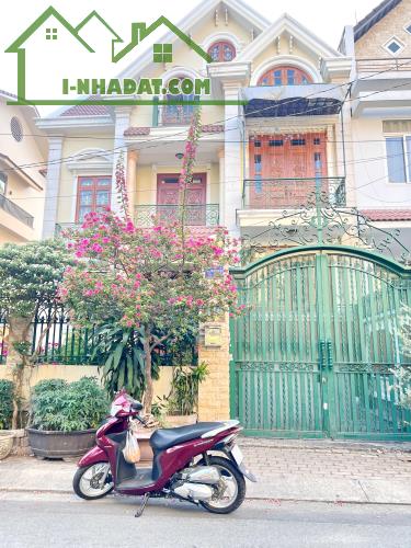 Bán Biệt Thự 3 lầu (12x20m) mặt tiền KDC Tân Quy Đông P.Tân Hưng Quận 7