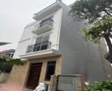Bán nhà Đông Khê 48 m2, giá 6.5 tỷ đẹp, mỗi tầng 2 phòng, wc cầu thang, nhà Funll nội thất