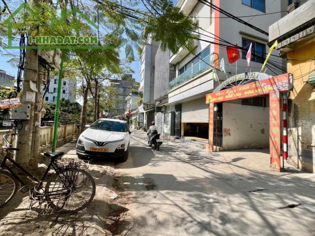 NHÀ PHÂN LÔ CẦU DIỄN 40M2X5 TẦNG, TẶNG FULL NỘI THẤT, Ở NGAY, SÁT GA METRO, 7.3 TỶ