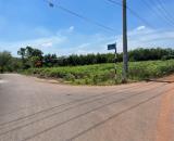 Cần bán gấp đất hai mặt tiền TP. HCM (Phú Giáo, Bình Dương), 900m2, thổ cư 300m2, 860tr