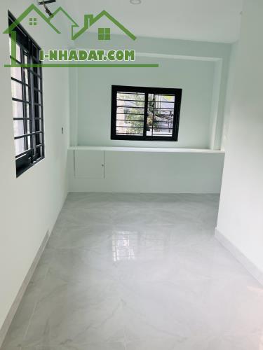 Cho thuê nhà đường Tân Sơn Nhì, P Tân Sơn Nhì, Tân Phú, giá 9tr - 2