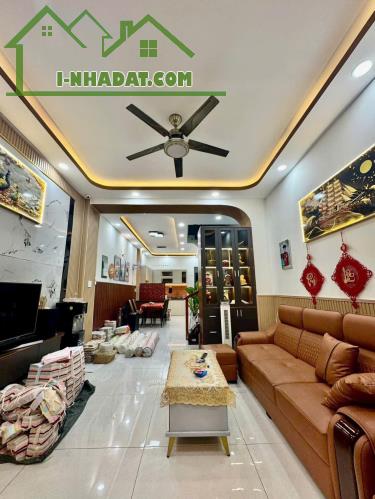 Bán nhà Lê Văn Sỹ P13 Phú Nhuận, 66m2, Hxh, 4 tầng, giá chỉ 8,3 tỷ