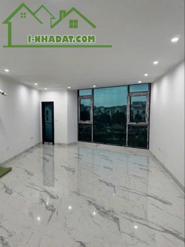 CHÍNH CHỦ CHO THUÊ 3 TẦNG DƯỚI TẠI QUẬN LONG BIÊN- TP HÀ NỘI - 1