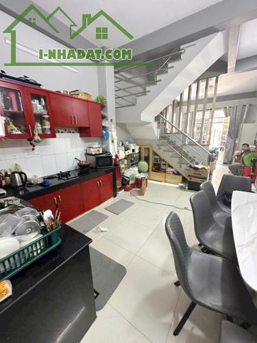 Nhà 50m2 2lầu/ST hẻm 154 Âu Dương Lân P3Q8 (P.Chánh Hưng) - 1