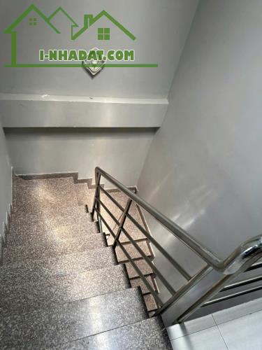 Nhà 50m2 2lầu/ST hẻm 154 Âu Dương Lân P3Q8 (P.Chánh Hưng) - 2