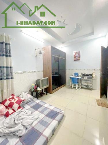 Bán nhà 2 lầu tặng dãy nhà trọ (417m2) HXH Lâm Văn Bền Quận 7 - Chỉ 70Tr/m2 - 3