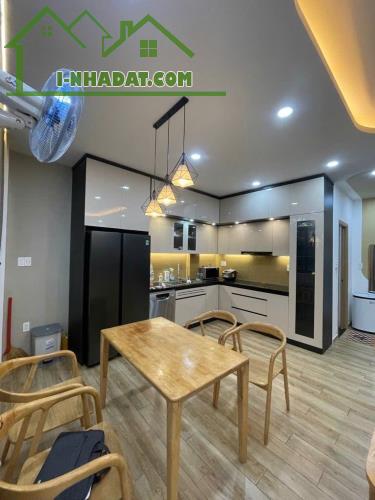 Bán nhà Quận 7 lâm văn bền 43m2 2tầng ngang 6x7 chỉ 4tỷ95 - 2