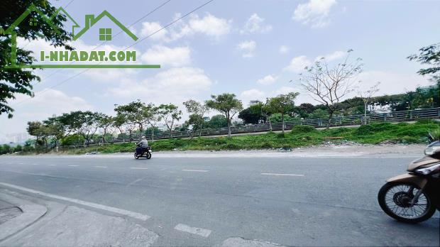 Bán nhà Quận 7 lâm văn bền 43m2 2tầng ngang 6x7 chỉ 4tỷ95 - 1