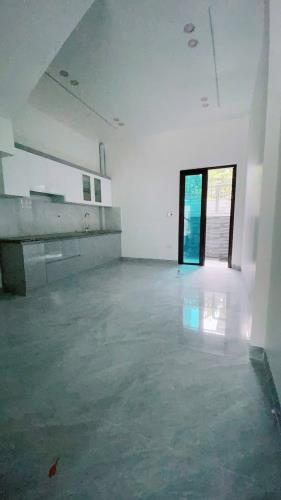 Nhà 3 tầng - sân cổng riêng - Gần chợ chiều Đa Phúc - 2