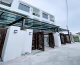 Nhà 3 tầng - sân cổng riêng - Gần chợ chiều Đa Phúc