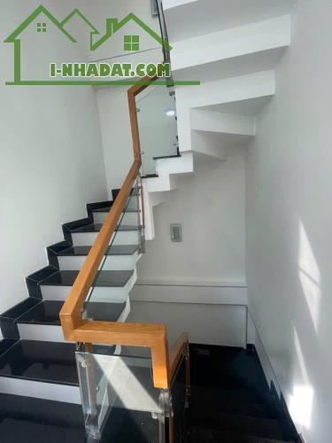 HUỲNH VĂN BÁNH_HỒ BIỂU CHÁNH_LÊ VĂN SỸ- 4 TẦNG-LÔ GÓC- HẺM XE HƠI- 4Pn-12.25 TỶ - 2