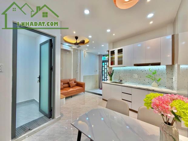 Nhà khu Phan Xích Long, 32m2, 3 tầng,ngang 4 dài 8. - 1