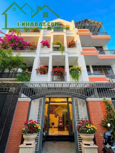 Cô Sáu bán căn nhà tâm huyết ngay CV Gia Định quận Phú Nhuận 4x16m 4 tầng chỉ 13 tỷ