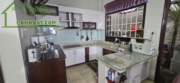 BIỆT THỰ BÌNH CHÁNH: 137M2 - MẶT TIỀN CÔNG VIÊN - TẶNG NỘI THẤT CAO CẤP - SÁT QUẬN 8 - 1