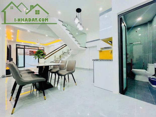 BÁN NHÀ ĐƯỜNG THIÊN LÔI - XÂY MỚI FULL NỘI THẤT - SÂN CỔNG RIÊNG - 3 MẶT THOÁNG - 2