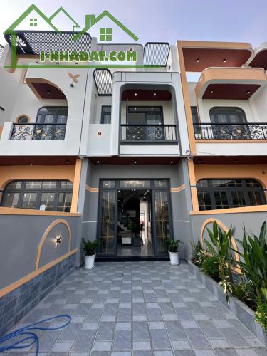 Chủ ngộp cần bán gấp nhà mặt tiền rạch kiến - 5
