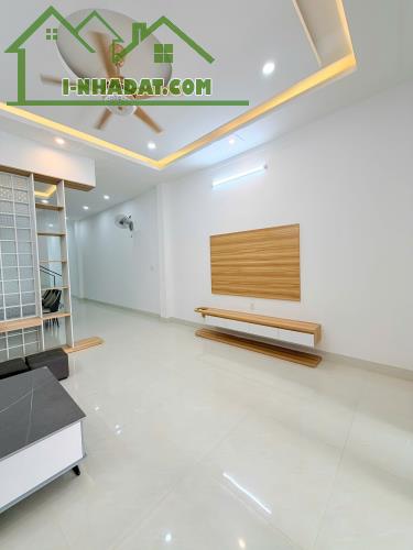 📣Bán #Nhà Lầu Mới hẻm Y Wang gần Đại Học Tây Nguyên, Buôn Ma Thuột #2Tỷ 890triệu 🚗 Đường