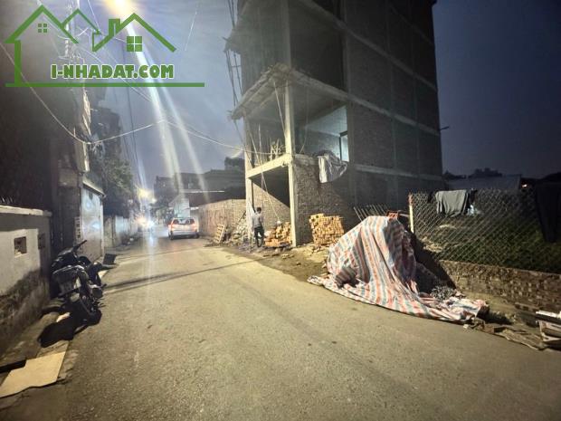 Bán đất bát khối 65M 2 ô tô tránh kinh doanh long biên