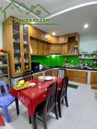 BÁN NHÀ PHƯỜNG BÌNH HƯNG HÒA - QUẬN BÌNH TÂN Kết cấu: 3lầu  Giá bán: 5 tỷ 1(thương lượng) - 1