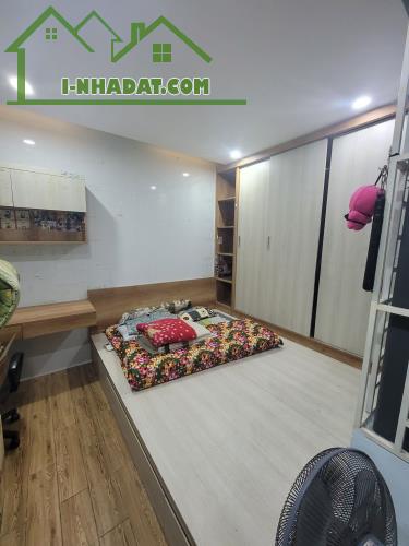 BÁN NHÀ PHƯỜNG BÌNH HƯNG HÒA - QUẬN BÌNH TÂN Kết cấu: 3lầu  Giá bán: 5 tỷ 1(thương lượng) - 4