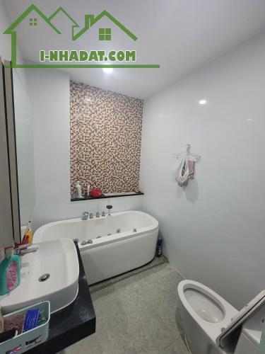 BÁN NHÀ PHƯỜNG BÌNH HƯNG HÒA - QUẬN BÌNH TÂN Kết cấu: 3lầu  Giá bán: 5 tỷ 1(thương lượng) - 5