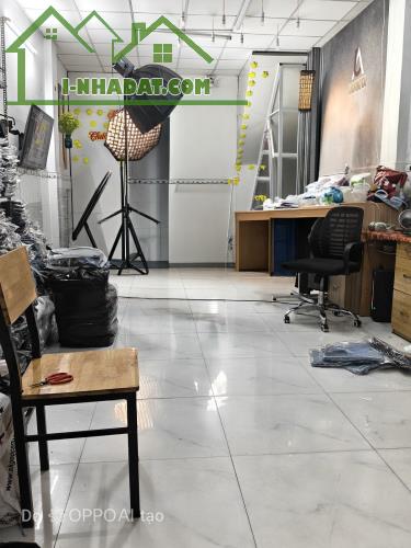 Bán gấp nhà Bùi Thế Mỹ tân bình, 60m², hẻm ô tô đang có dòng tiền, chỉ 6 tỷ, siêu hiếm. - 3