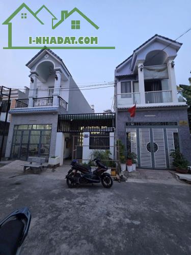 Bán nhà 64m2 sổ riêng thổ cư đường ô tô (P. Tân Hạnh) chỉ 2,250 tỉ