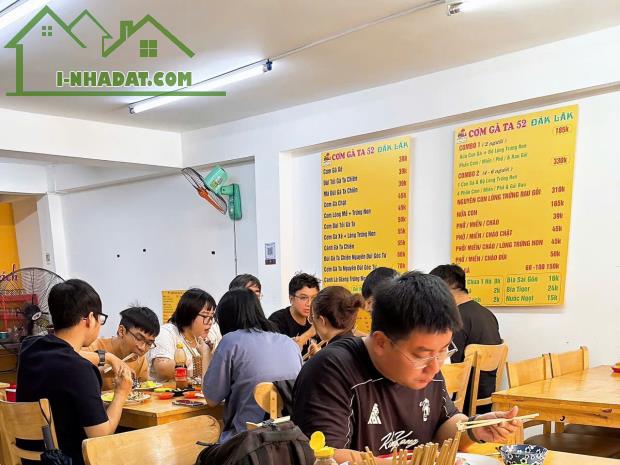 SANG NHƯỢNG QUÁN PHỞ + CƠM – VÀO LÀ KINH DOANH NGAY  Địa chỉ: 139 Tân Cảng, Bình Thạnh,
