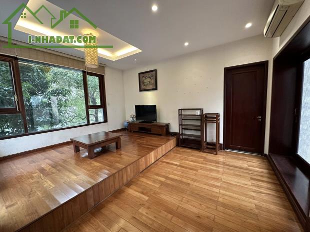 Biệt thự Vườn Đào 4 tầng, lô góc 3 mặt thoáng DT217m2, MT25m, 155 tỷ Tây Hồ