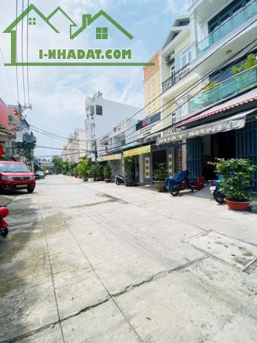 Bán nhà hẻm 255 Lê Văn Quới, hẻm xe hơi, 2 lầu - Chỉ 3.7 TỶ, sổ riêng