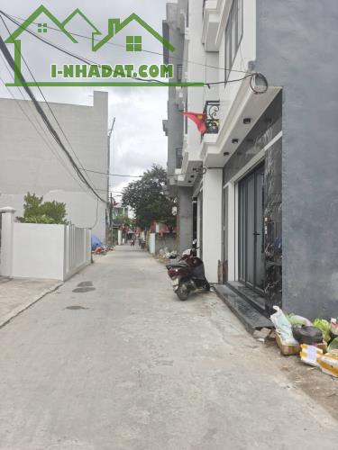 căn nhà 3 tầng - Xây độc lập - Mặt ngõ thông 4m - Ngay gần ngã tư Đông Lãm - Đa Phúc