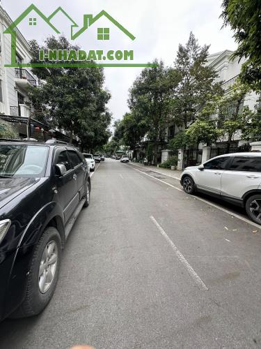 Bán Nhà Mặt Đường Nguyệt Quế Long Biên 90m2-4T Mt6m 2 THOÁNG 39 Tỷ Nguyệt Quế.