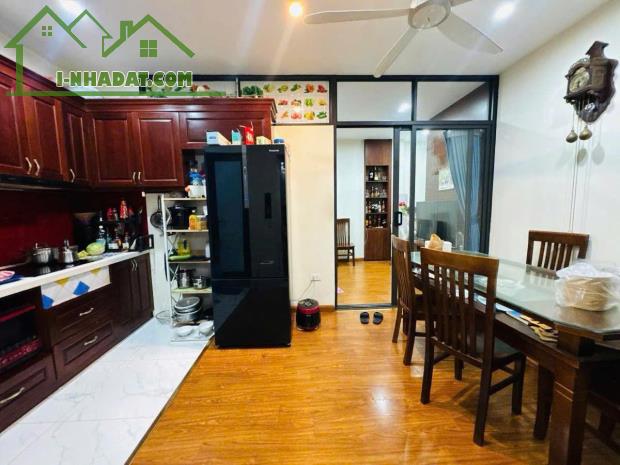 ✨CÁCH PHỐ CHỈ 10M – NHÀ 6 TẦNG THANG MÁY  – AN SINH ĐỈNH - Ở HOẶC CHO THUÊ ĐỀU HỢP LÝ✨