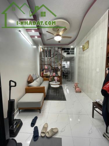 BÁN NHÀ 3 TẦNG PHƯƠNG LƯU – SÂN CỔNG ĐỘC LẬP – LÔ GÓC – GIÁ 2,59 TỶ