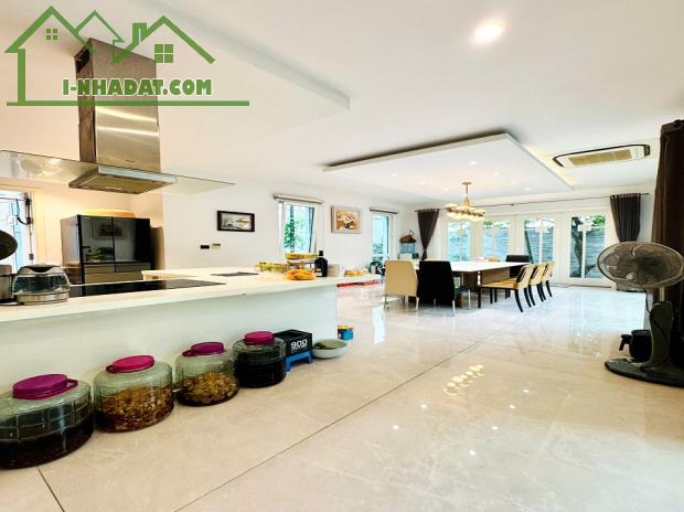 HIẾM, Bán biệt thự VIP khu Vườn Đào, Lạc Long Quân, view vườn hoa 370m2 235 tỷ - 1