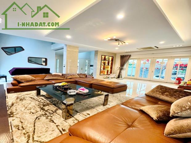 HIẾM, Bán biệt thự VIP khu Vườn Đào, Lạc Long Quân, view vườn hoa 370m2 235 tỷ - 2