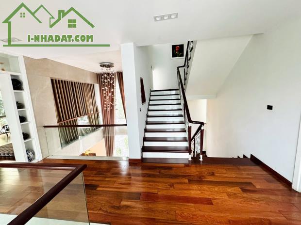 HIẾM, Bán biệt thự VIP khu Vườn Đào, Lạc Long Quân, view vườn hoa 370m2 235 tỷ - 3