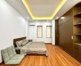 Hiếm Đường Láng 9.5 tỷ 33m2, 5 tầng lô góc mặt tiền 4.2m sổ đẹp trung tâm Đống Đa