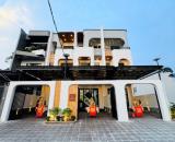 BÁN 3 CĂN HOMESTAY 3 TẦNG 5 PHÒNG NGỦ, NGAY KHU DU LỊCH LÀNG HƯƠNG, HUYỀN TRÂN CÔNG CHÚA