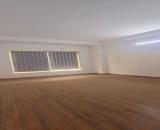 Bán nhà Kim Mã, Ba Đình, 50m2 x 5 tầng, kinh doanh, ô tô tránh, vỉa hè, gần phố, 26 tỷ !