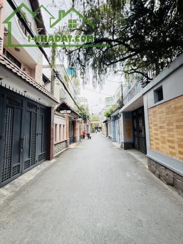 KHU HIẾM NHÀ BÁN ĐÀO DUY ANH PHÚ NHUẬN 139M2, NGANG 4.2M, 4PN, XE HƠI VÀO NHÀ CHỈ 25.3 TỶ/