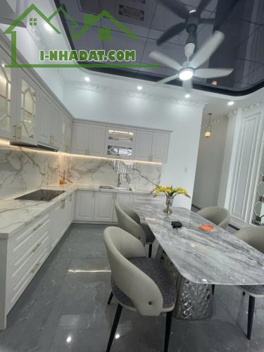 Nhà mới 1 trệt 2 lầu diện tích đẹp 5x20 hẻm xe hơi trung tâm P5, TP Mỹ Tho - 3