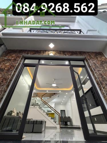 Bán nhà 4 tầng Độc Lập , đủ đồ ,ô tô đỗ gần nhà tại Thiên Lôi , Vĩnh Niệm