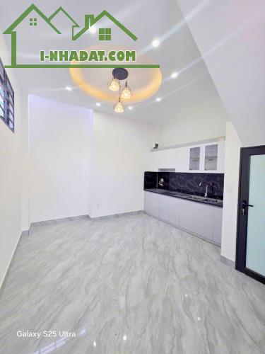 Bán nhà 3 tầng xây độc lập có sân cổng tại Đa Phúc – Dương Kinh - 2