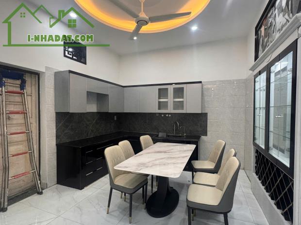 Bán Nhà Độc Lập Ngô Gia Tự 47m² – 3 Tầng, Ô Tô Vào Nhà, Giá Chỉ 4.2 Tỷ - 1